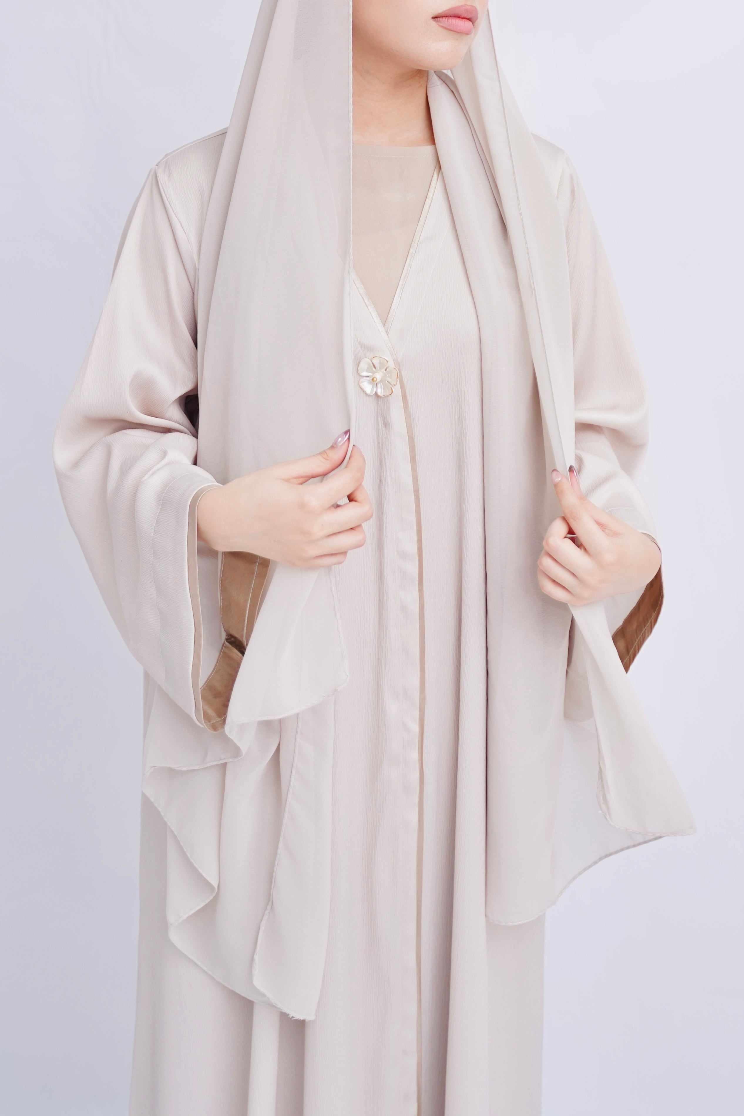 Beige Flora