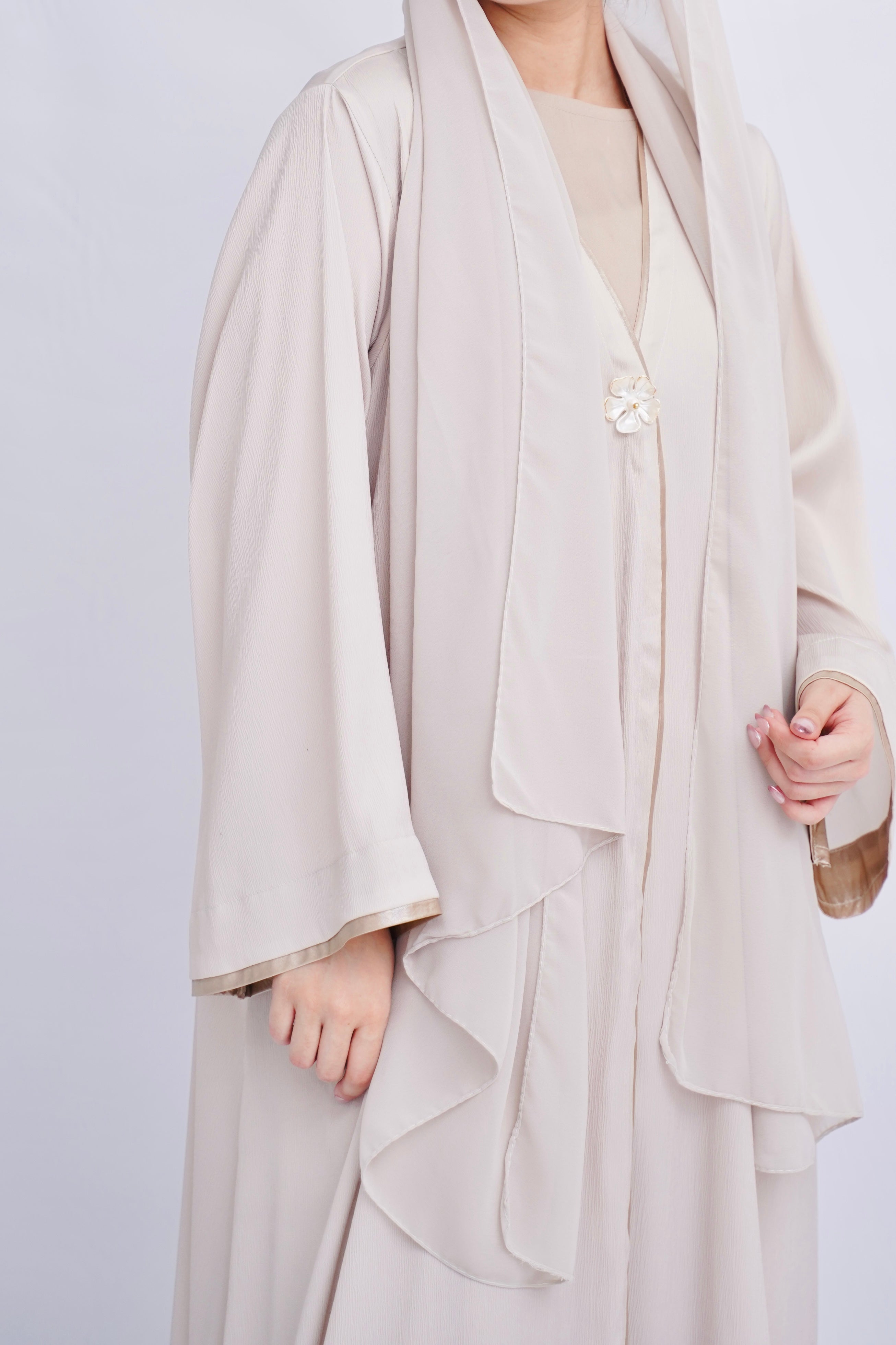 Beige Flora