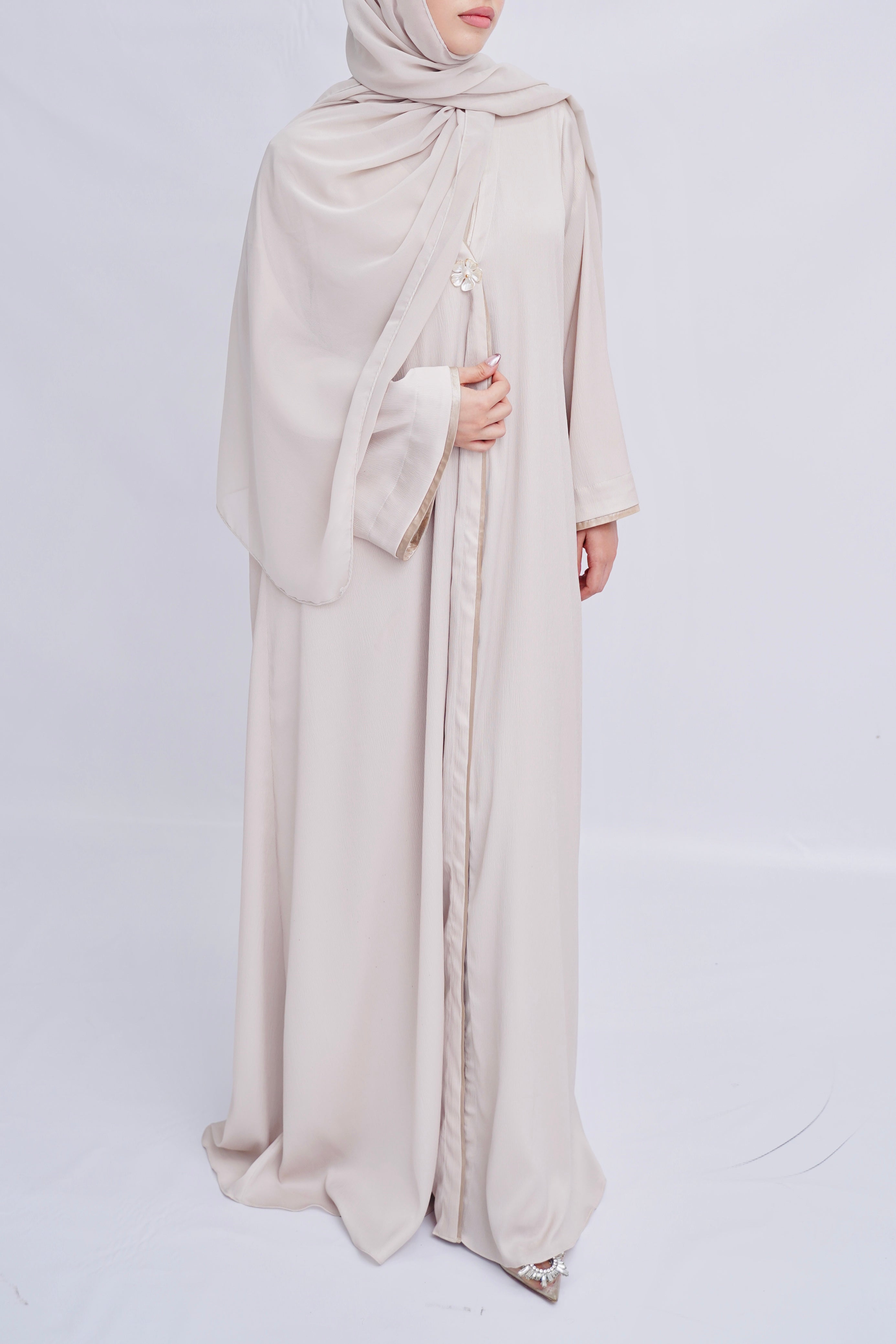 Beige Flora